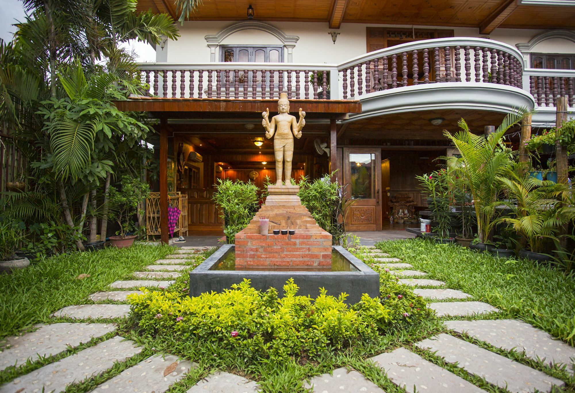 Siem Reap Center Hotel Exterior photo